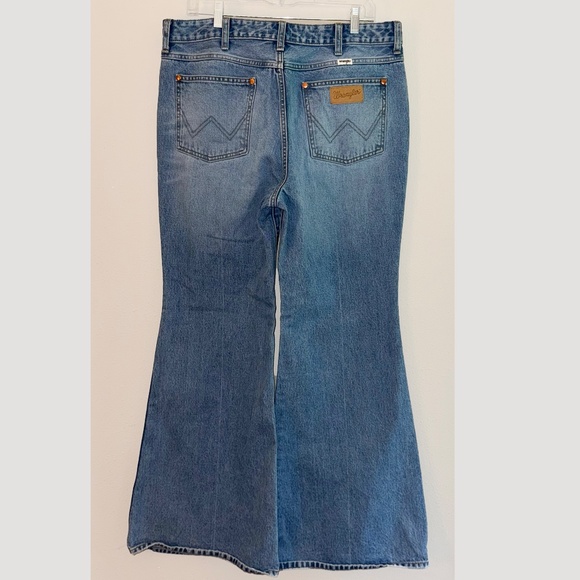 Wrangler Womens Wanderer High Rise Flare Jeans Distressed, sz 32 /14 - Picture 6 of 10